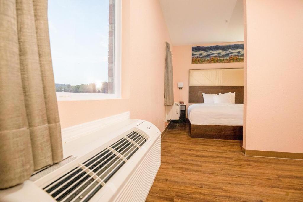 Royal Inn & Suites Adairsville Eksteriør billede